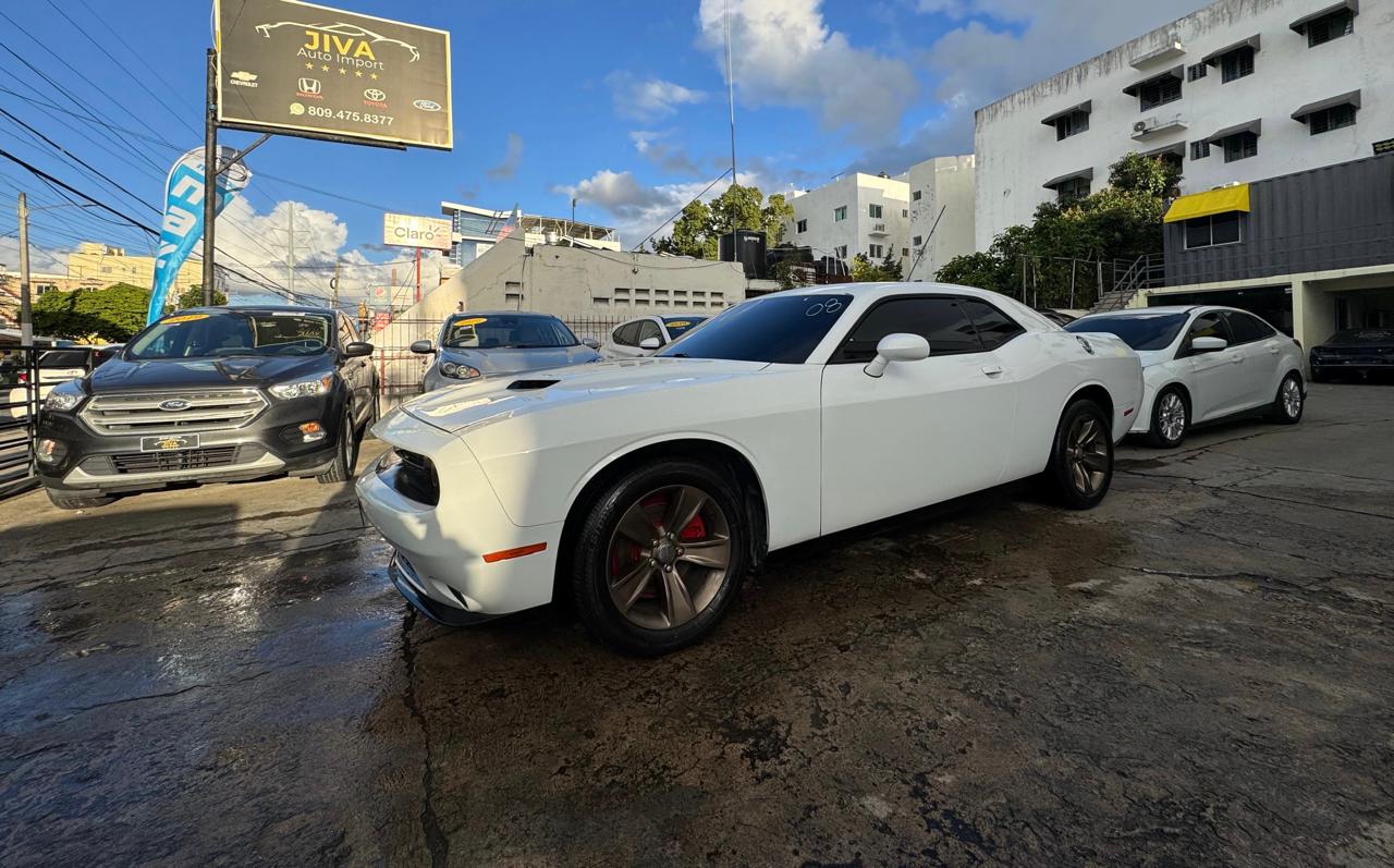 carros - 2018 Dodge Challenger SXT