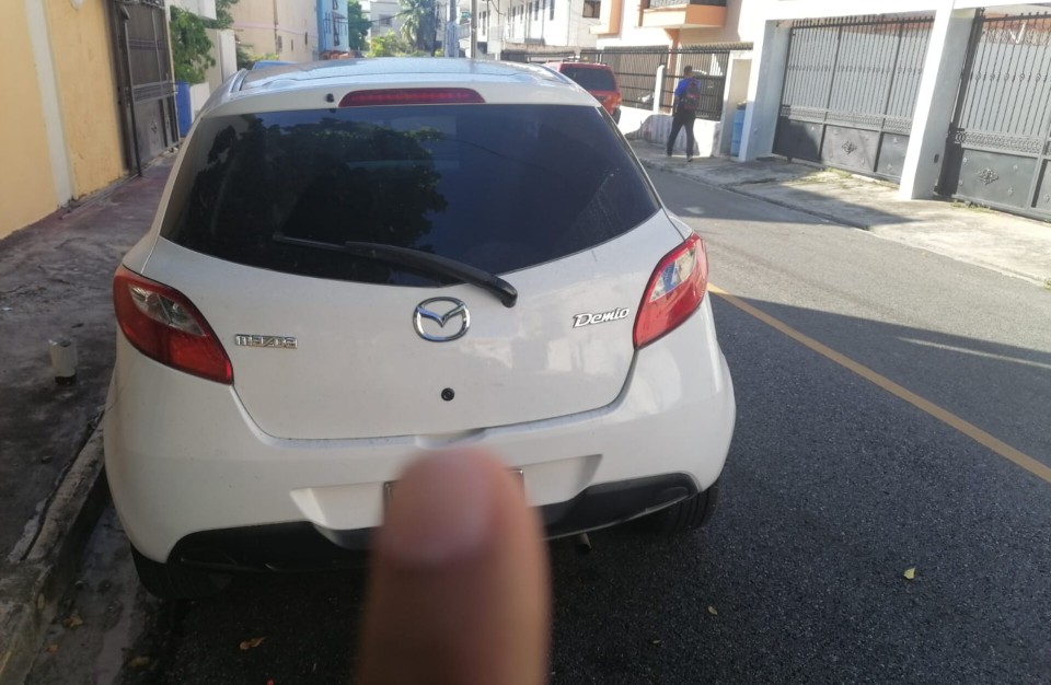 carros - Mazda demio 2012 4