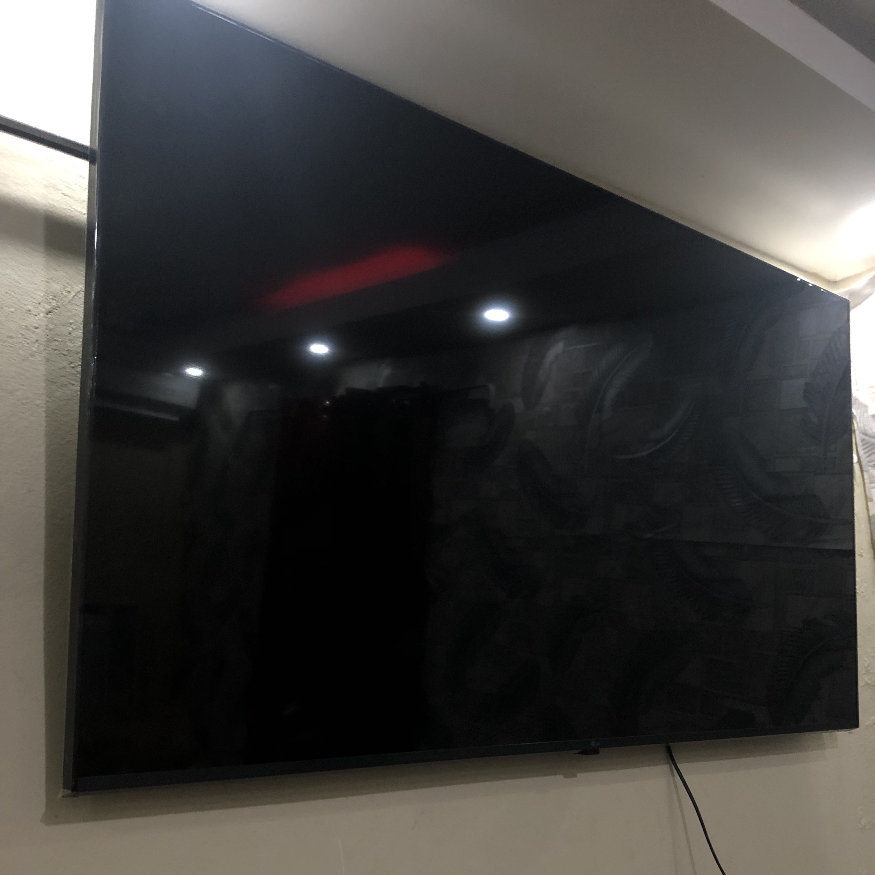 tv - se vende por motivo de viaje tv LG 55 pulgadas no reparada 