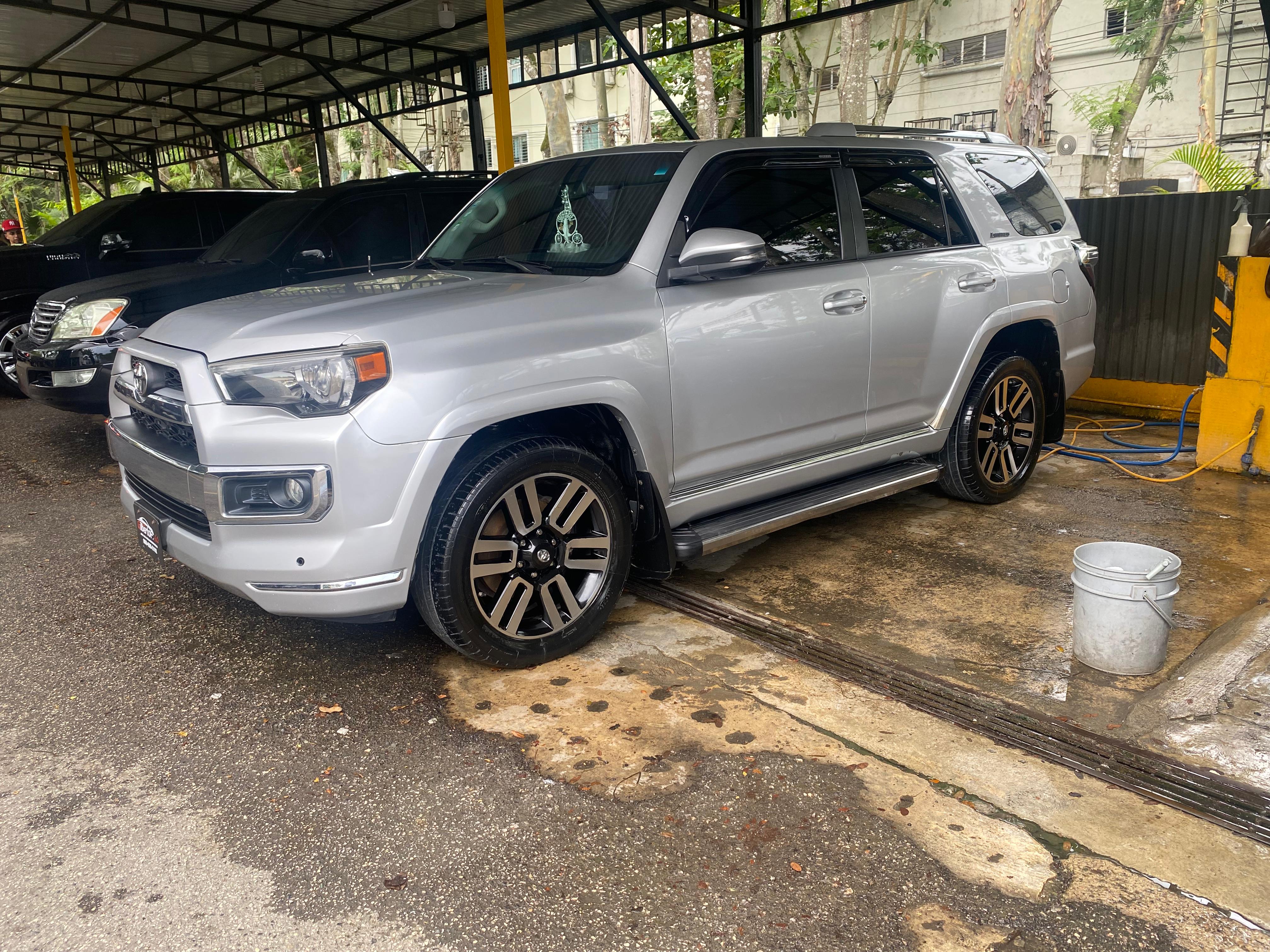 jeepetas y camionetas - Toyota 4runner limited 2013 6