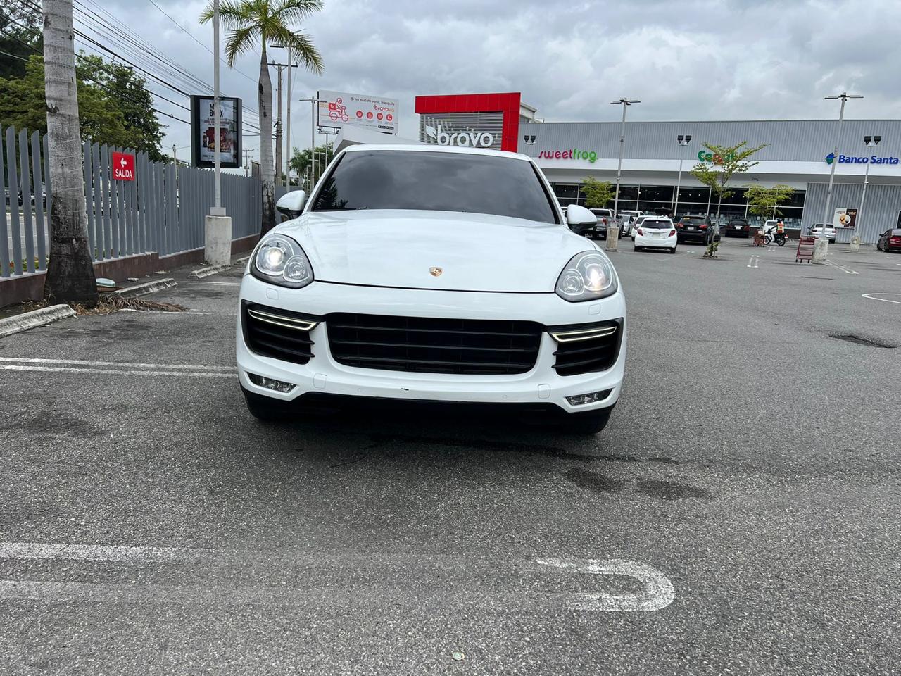 jeepetas y camionetas - Porsche cayenne 2017 impecable  1