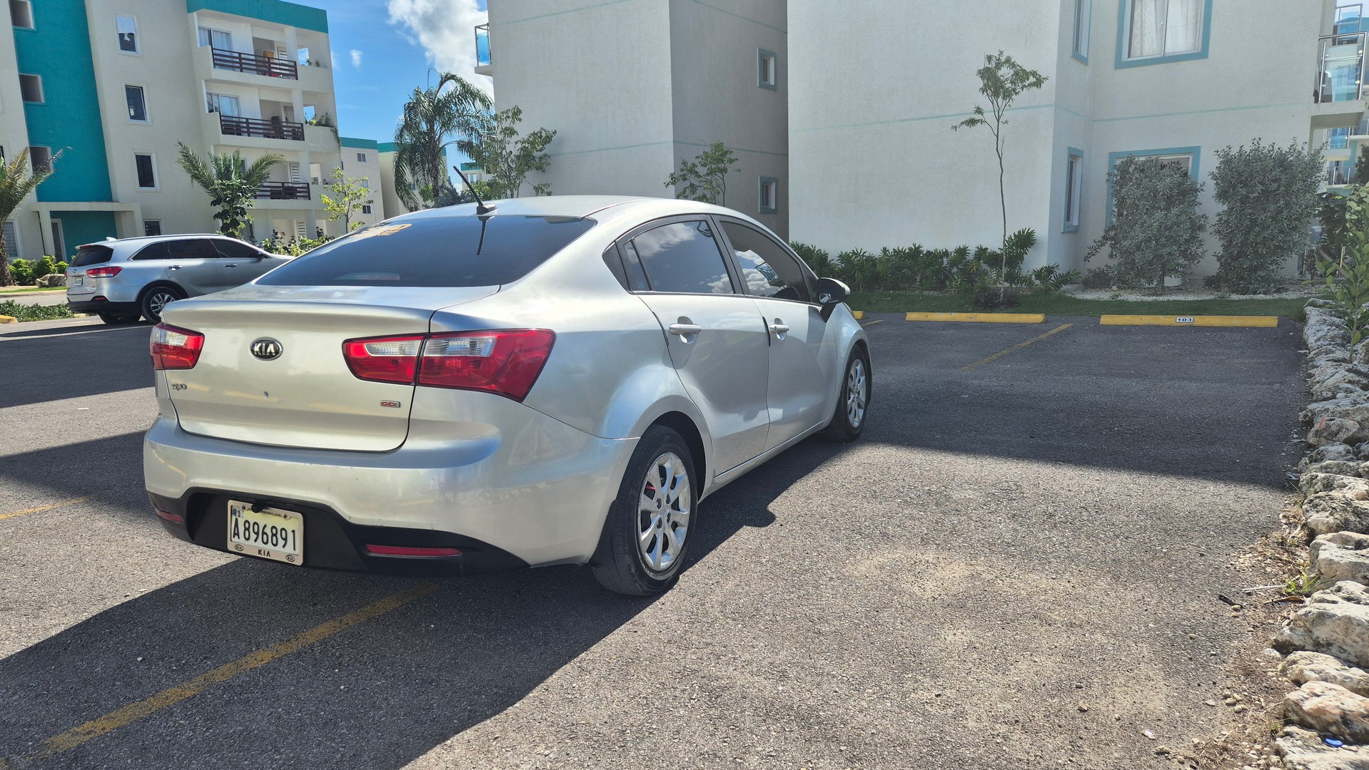 carros - Kia Rio 2015 Americano de Gasolina 5