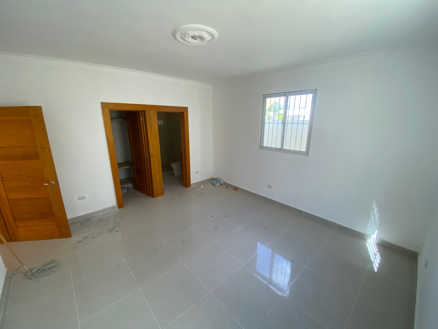 casas - LEGANTE Y HERMOSA CASA NUEVA  EN VENTA  PROXIMO A AVENIDA HATUEY, SANTIAGO DE LO 8