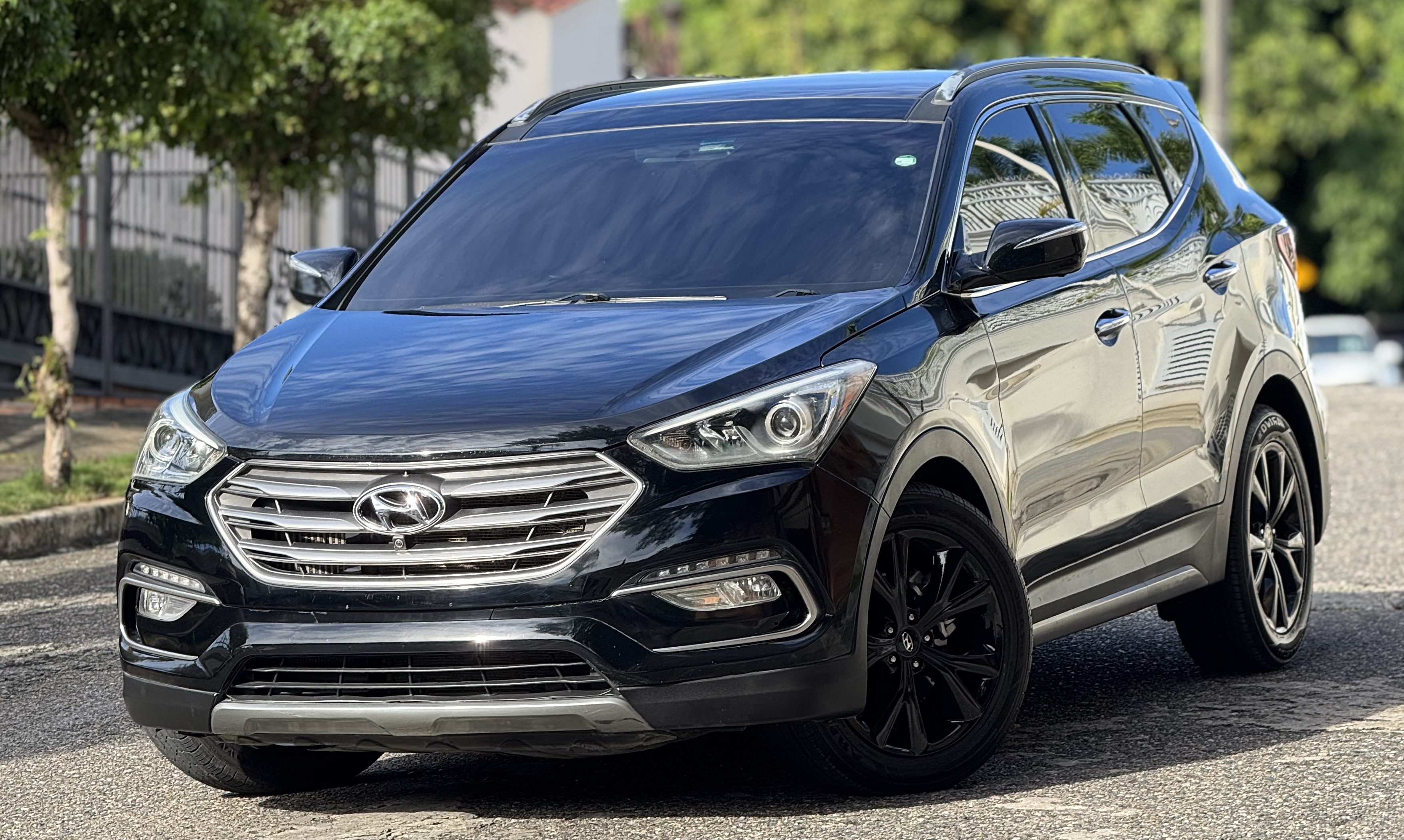 jeepetas y camionetas - Hyundai Santa Fe Sport Ultímate AWD 2017 $995,000