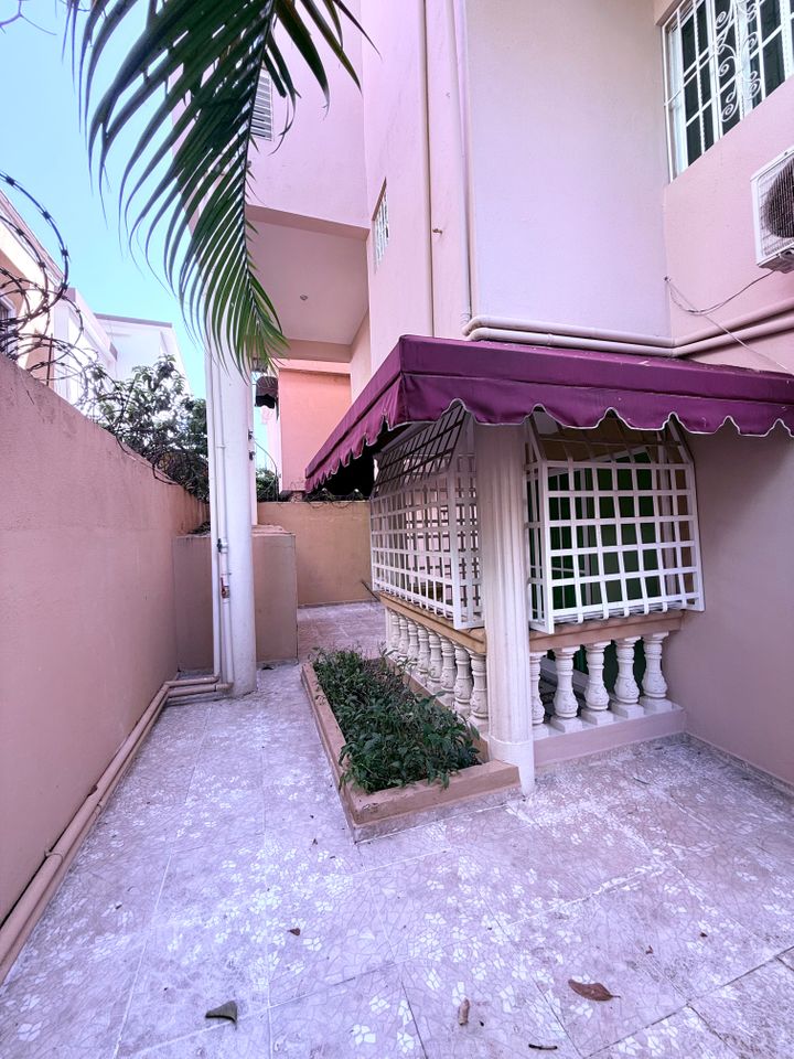 casas - CASA EN VENTA Mirador Del Este, Santo Domingo Este 4