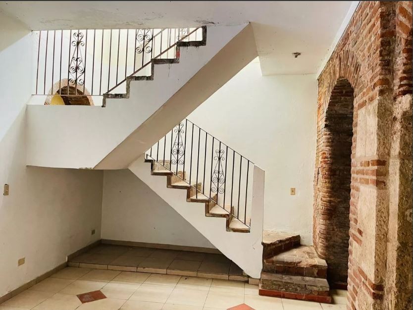 casas - CASA EN VENTA EN LA ZONA COLONIALExcelente ubicación. 3