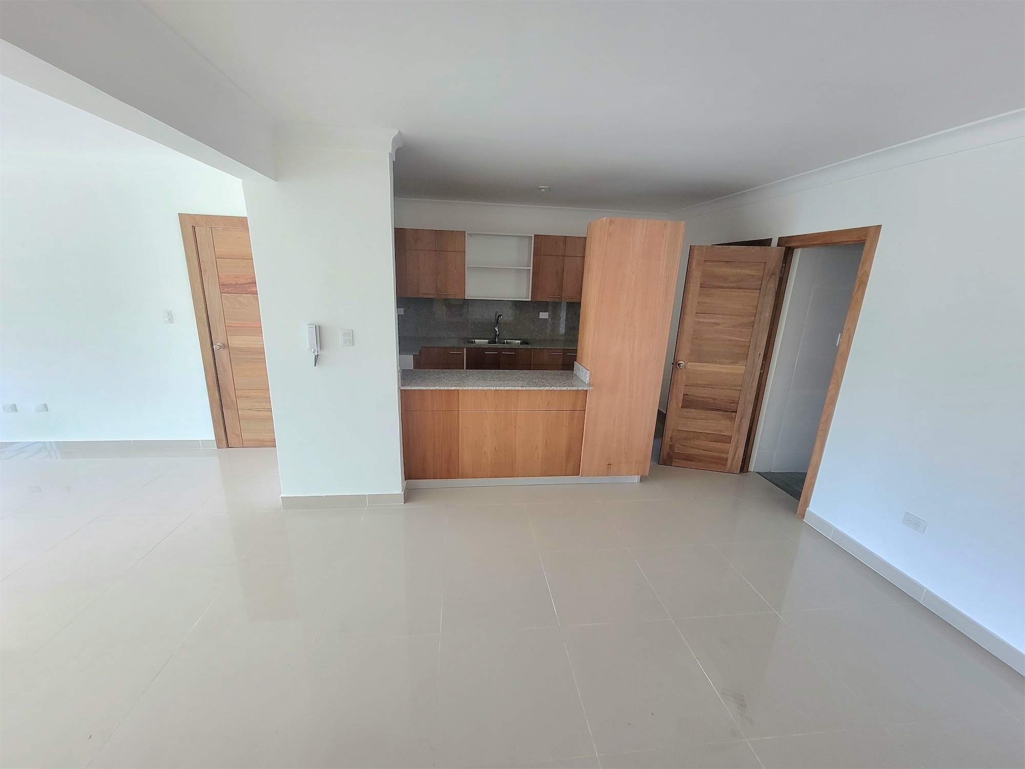 apartamentos - Vendo hermoso primer piso en el mirador del este próximo avenida ecológica  9