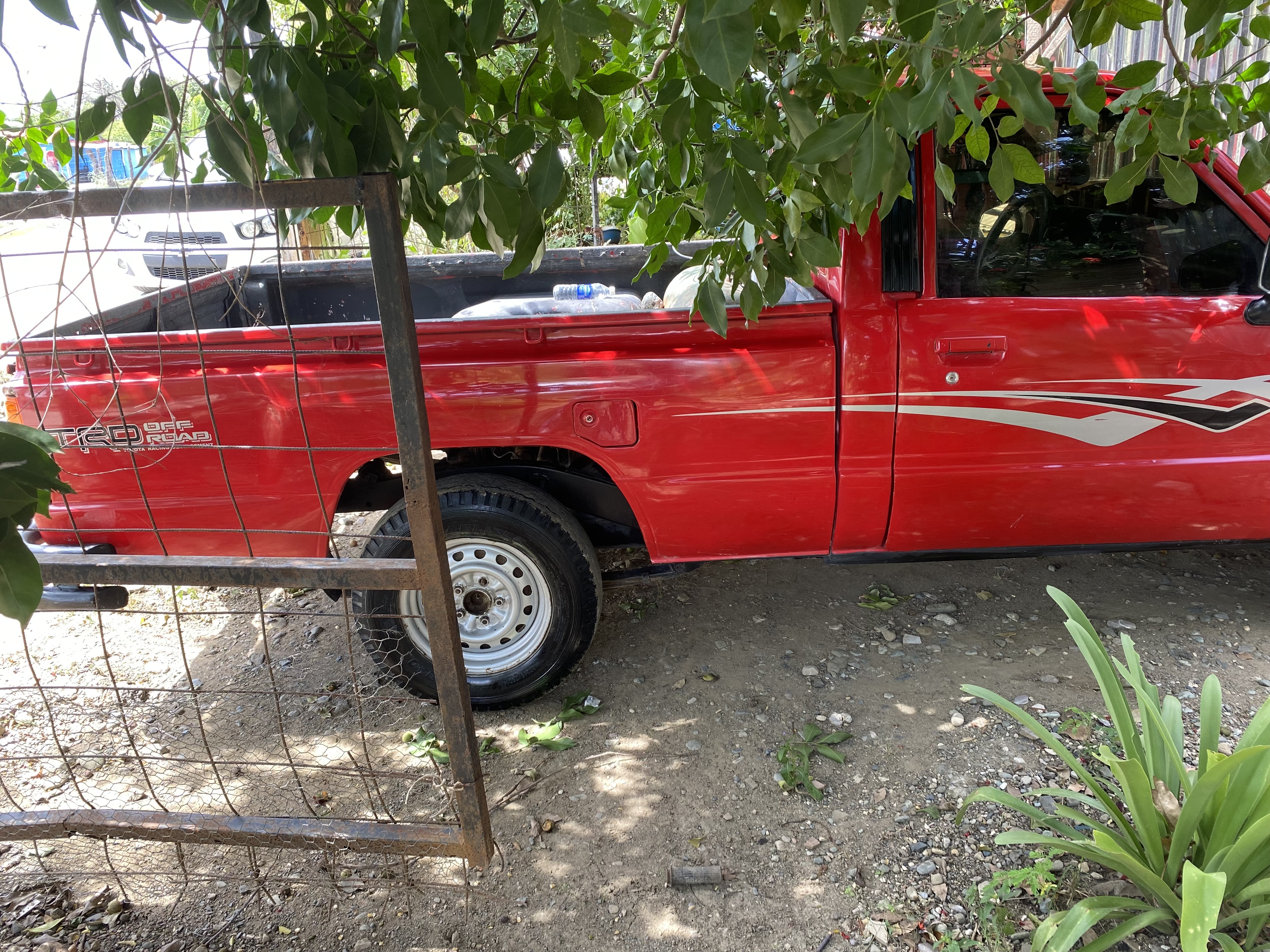 jeepetas y camionetas - Toyota Hilux 1987 4