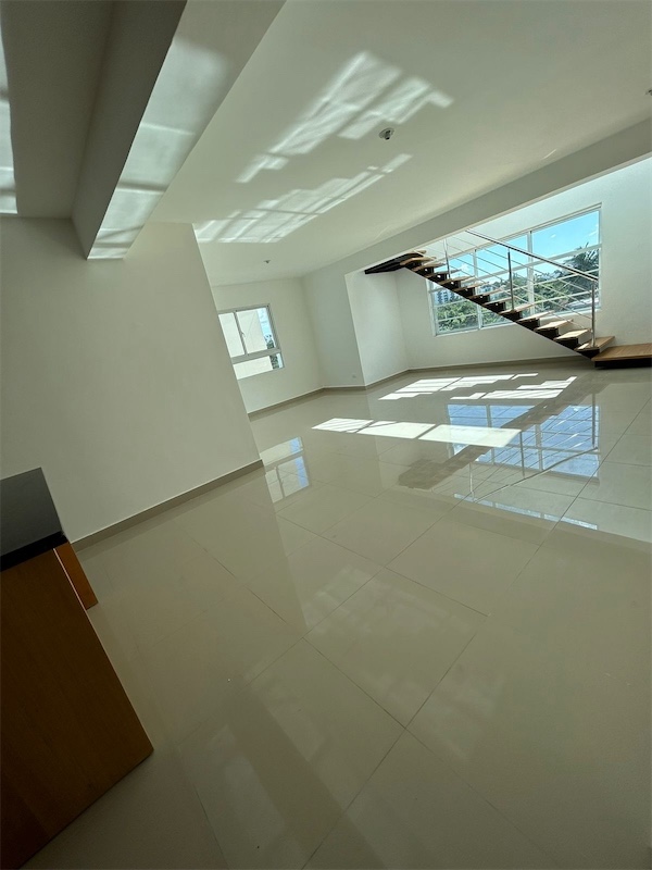 penthouses - Moderno Penthouse en Urb Thomen en venta. 7