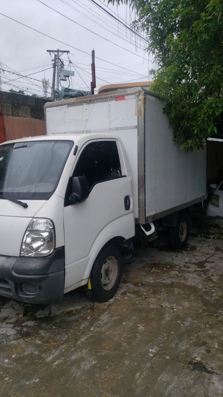 camiones y vehiculos pesados - VENDO DE OPORTUNIDAD KIA K2700 2012  2