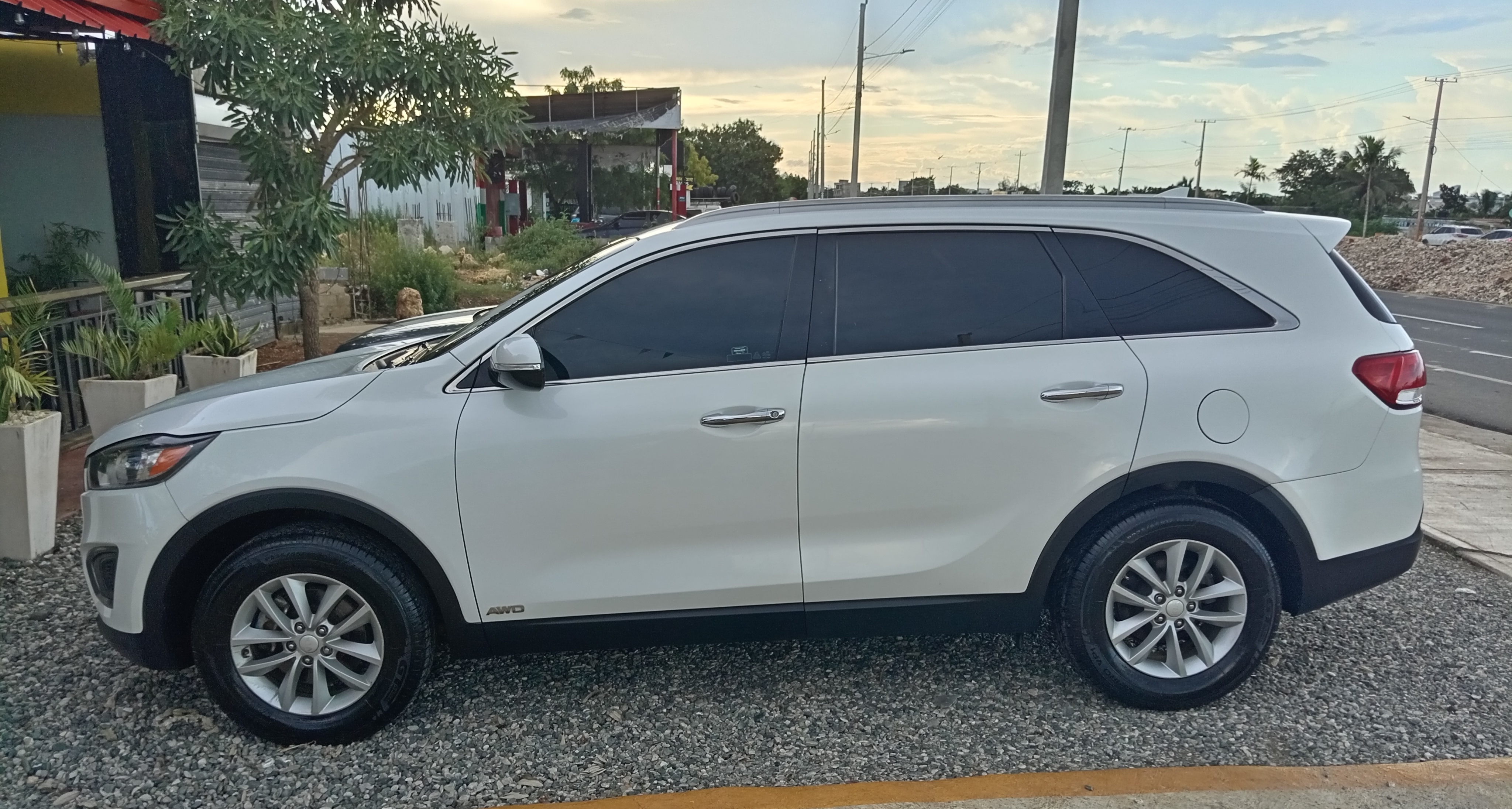 jeepetas y camionetas - 2016 KIA Sorento AWD (Americana) Como Nueva 9