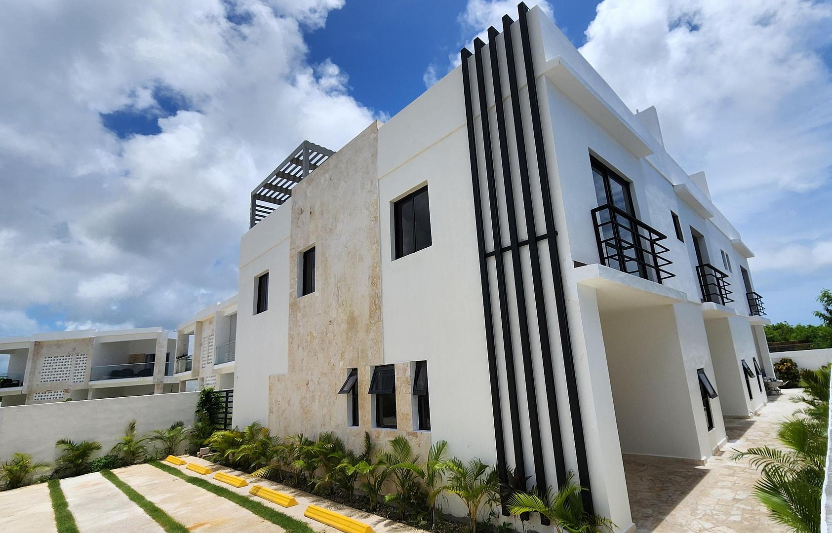 casas vacacionales y villas - Nueva Villa tipo Townhouse de 3Hab en Punta Cana  8