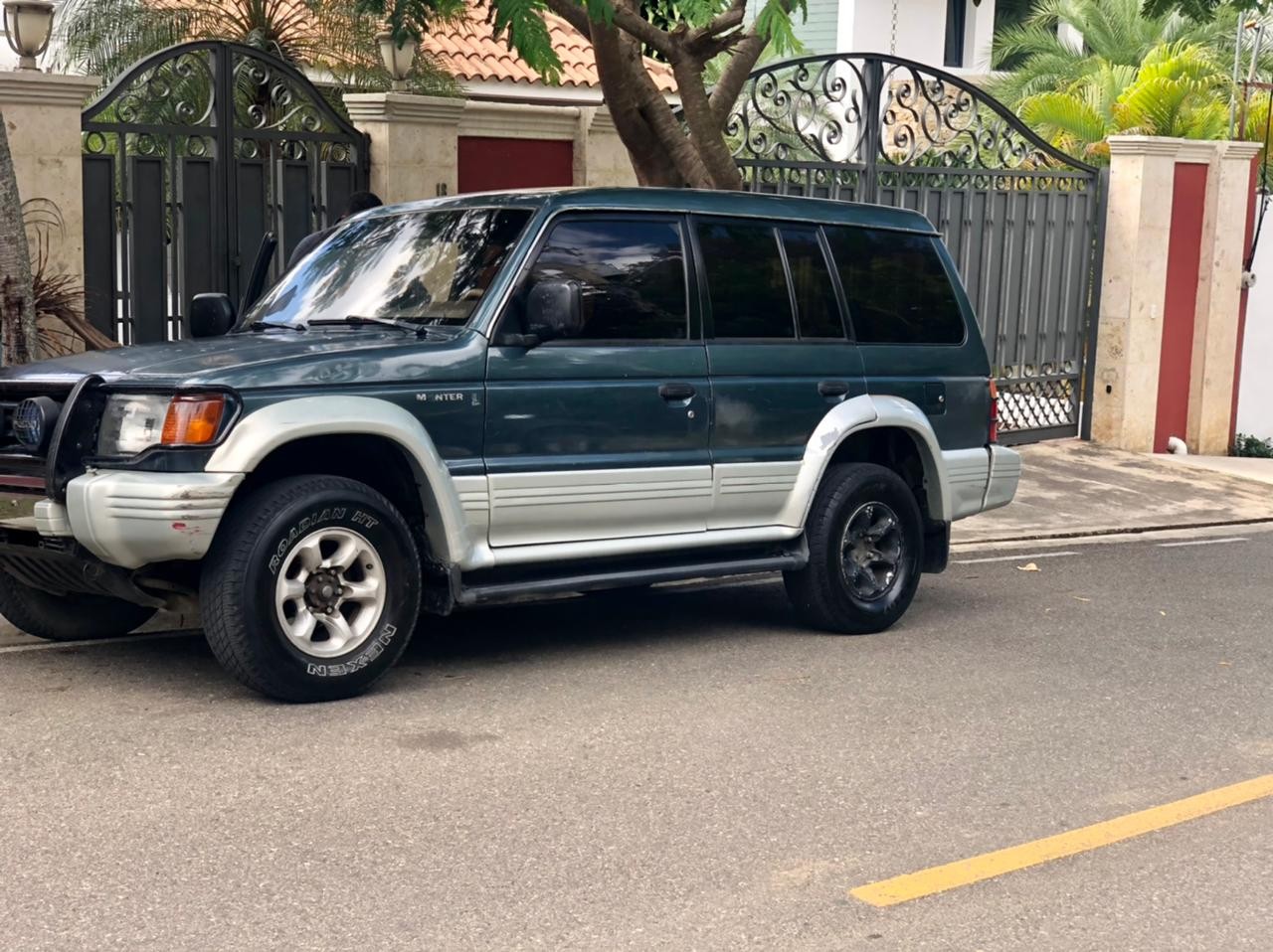 jeepetas y camionetas - Mitsubishi Montero 95