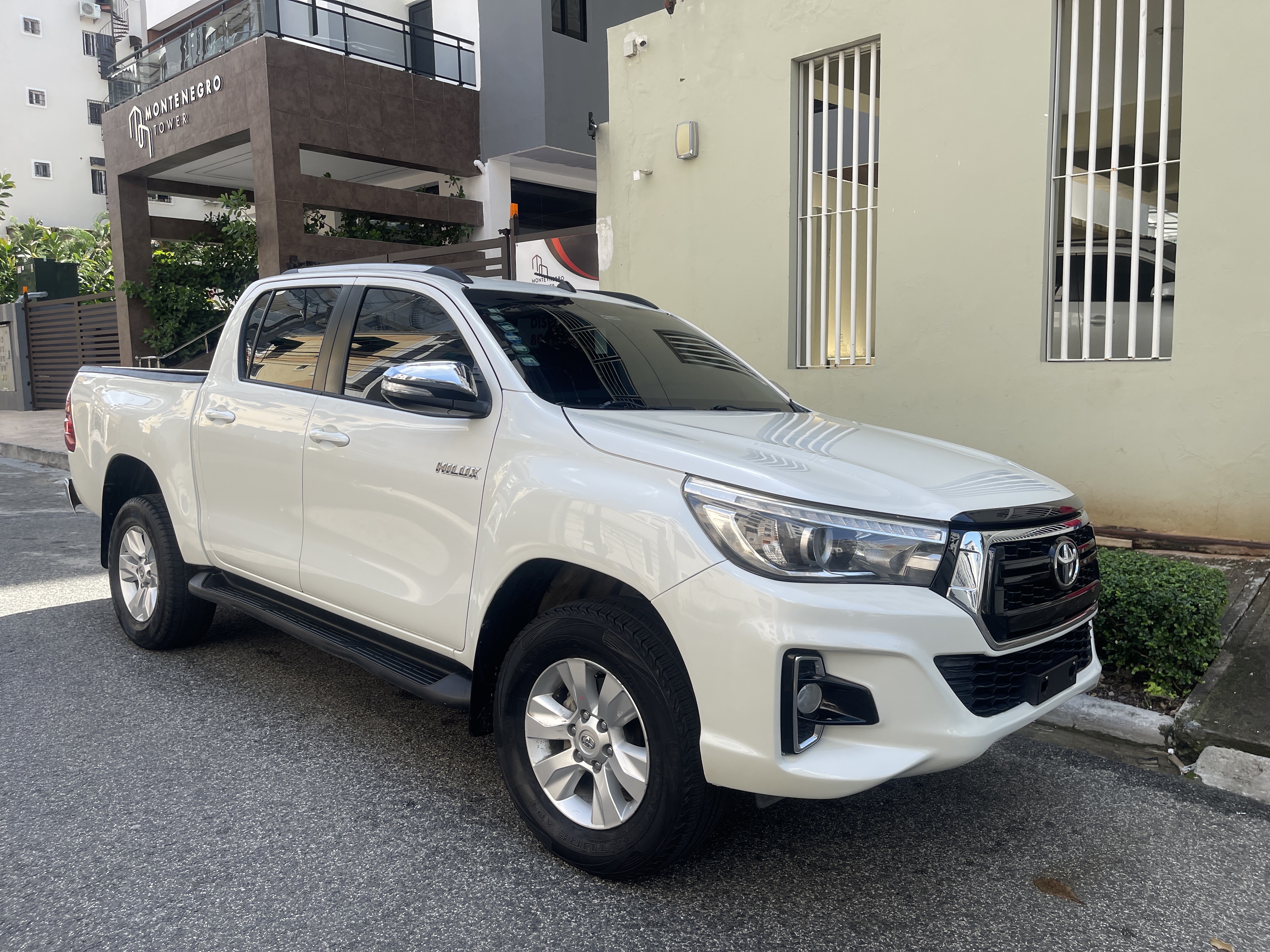 jeepetas y camionetas -  Toyota Hilux 