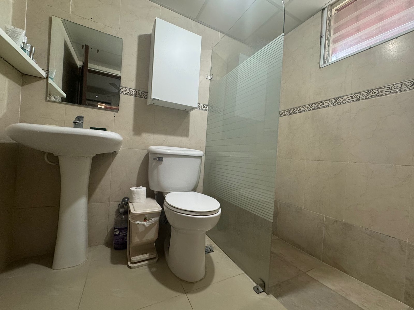 apartamentos - 
VENDO Apartamento DE OPORTUNIDAD 2do Piso Clásico En El Millón
 5