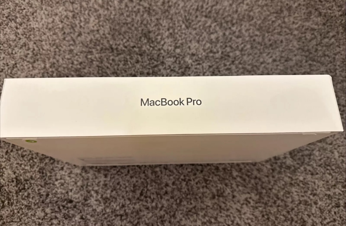 computadoras y laptops - MacBook Pro M4 14"512GB 16GB RAM Oferta 🔥‼️ 1