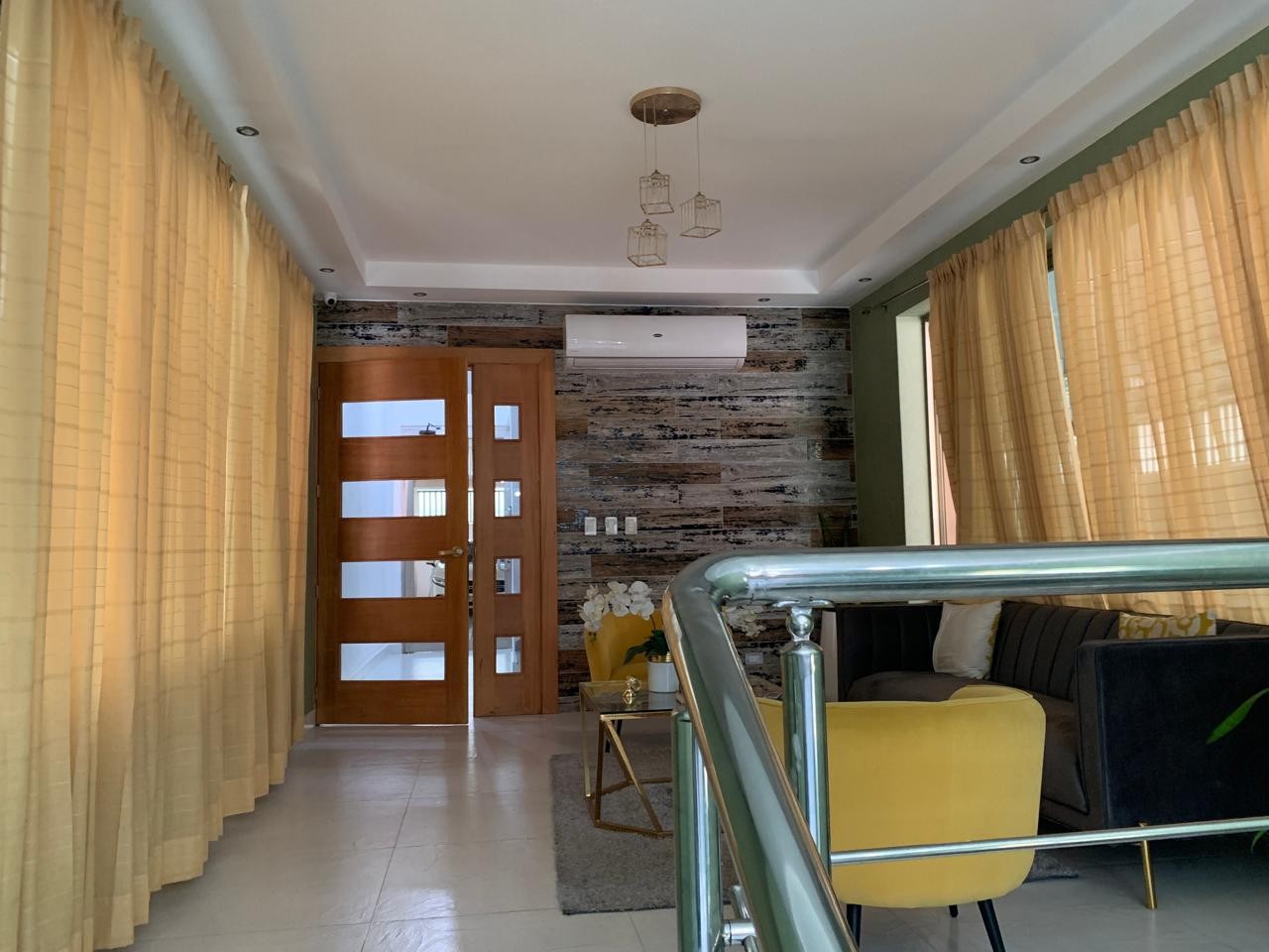 apartamentos - SE ALQUILA UN HERMOSO APARTAMENTO EN EL 5TO NIVEL, UBICADO EN BELLA VISTA!! 1
