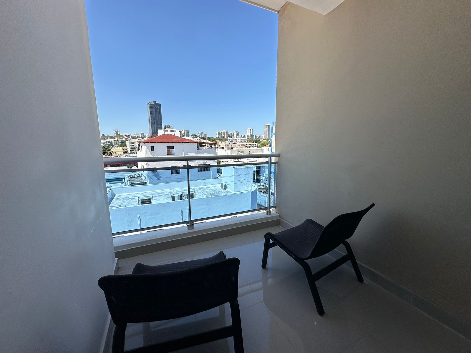 apartamentos - Vendo independencia klm 9 dos hab piso 4 dos baños