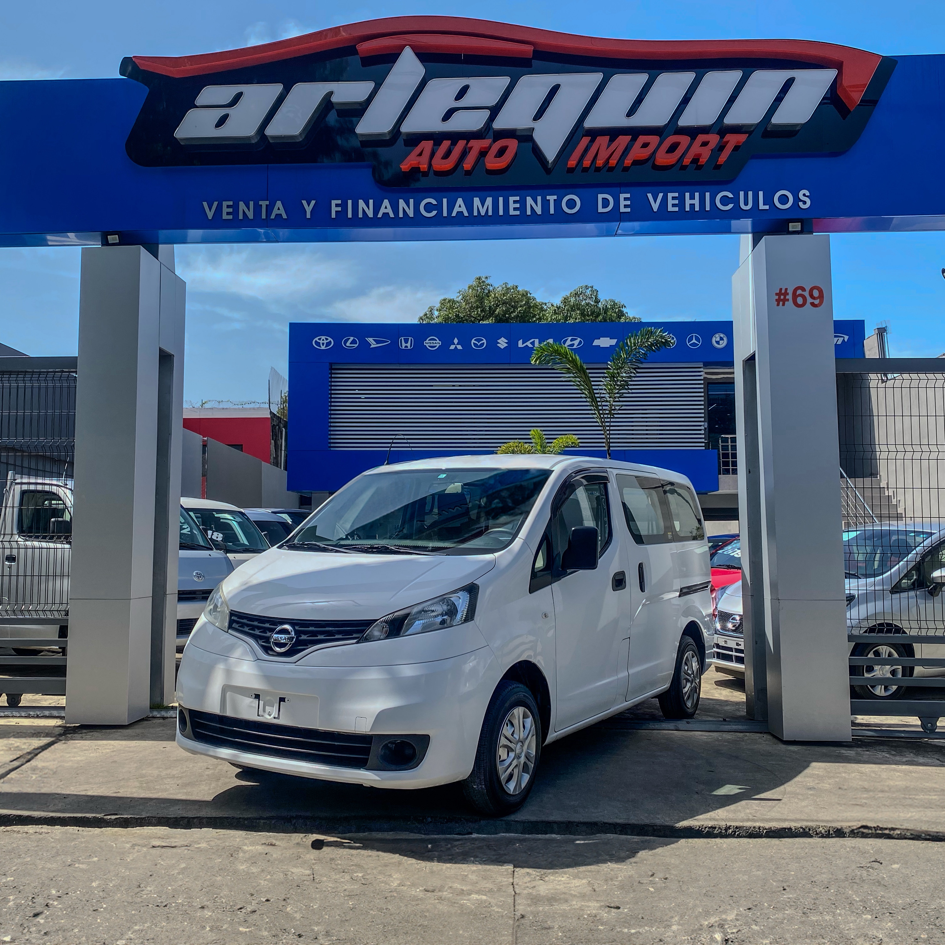 jeepetas y camionetas - Nissan Vanette NV200 2018