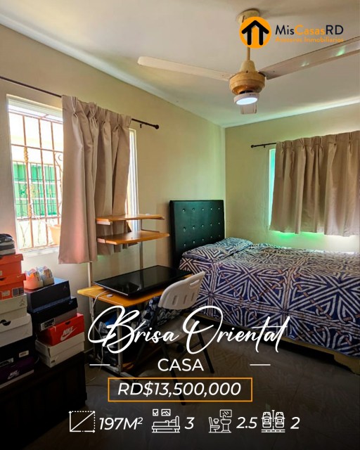 casas - Casa en venta en Urb. Brisa Oriental de 3 niveles en Santo Domingo Este📍✨ 3