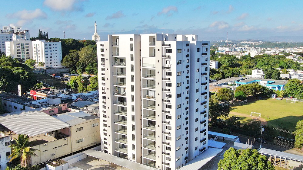 apartamentos - TORRE PISCINA Y GYM PROXIMO COLEGIO DE LA SALLE