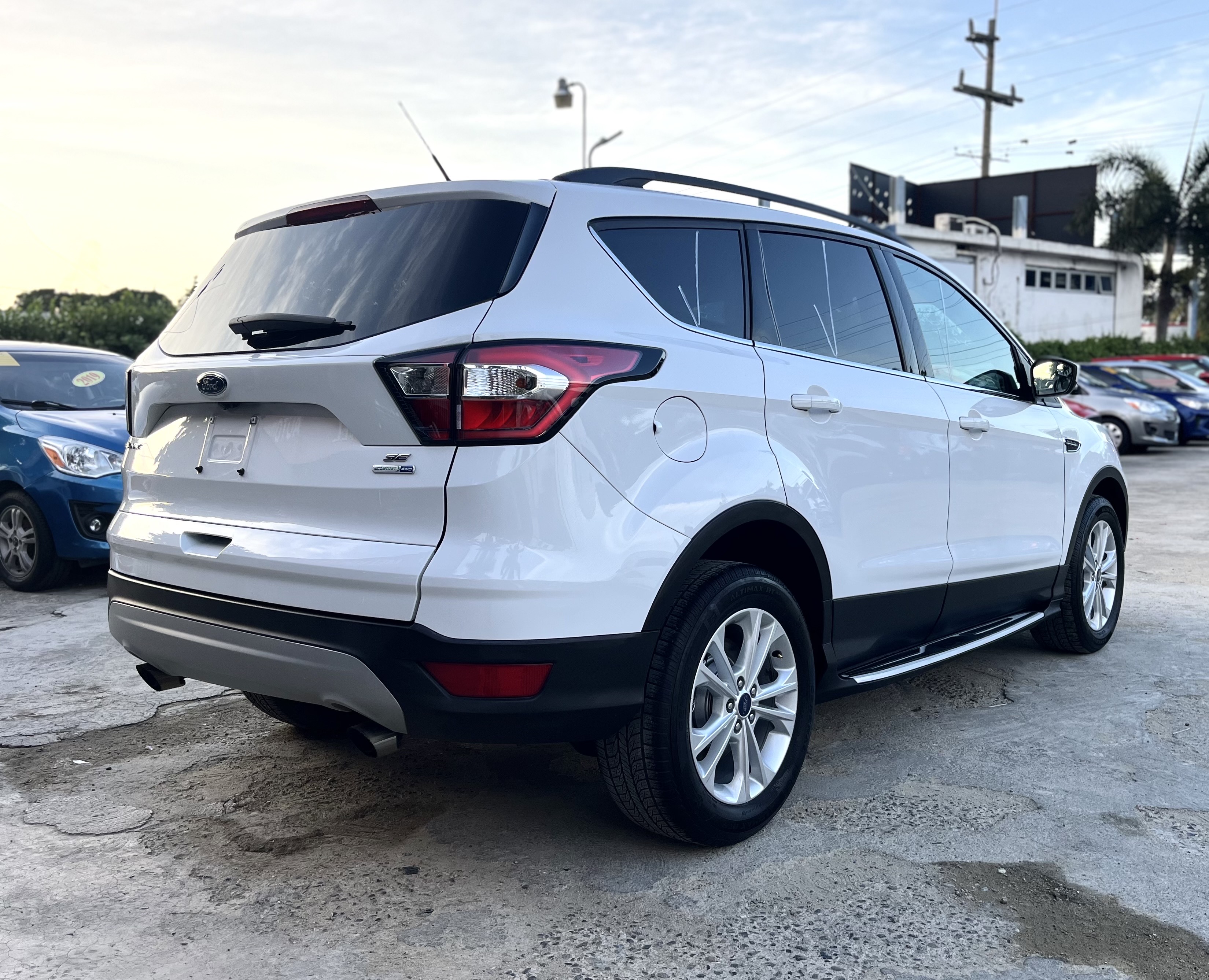 jeepetas y camionetas - Ford Escape 2018 SE 4WD
 4