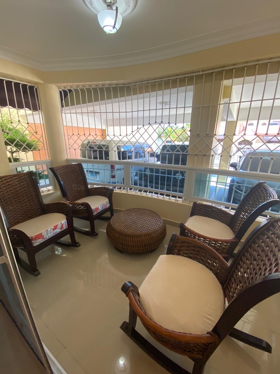 apartamentos - venta de apartamento en vista hermosa de 234mts santo Domingo este 1er piso  2