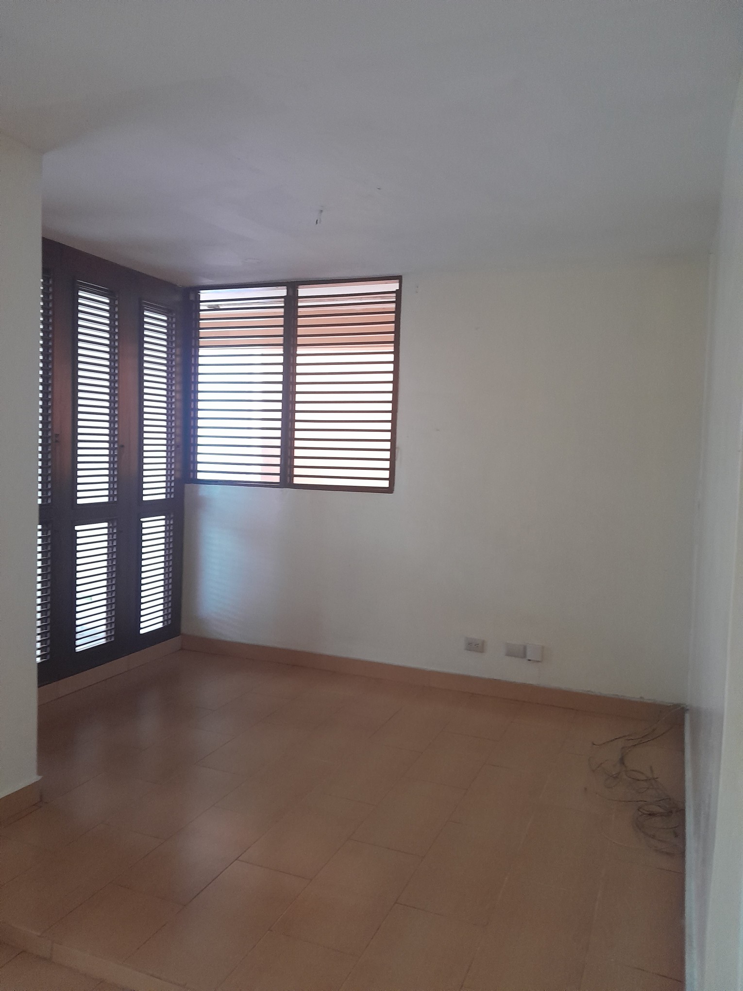 apartamentos - VENDO 1ER PISO CON PATIO EN COSTA VERDE 8