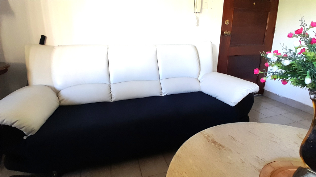 muebles y colchones - Excelente mueble de tres plazas a buen precio 2