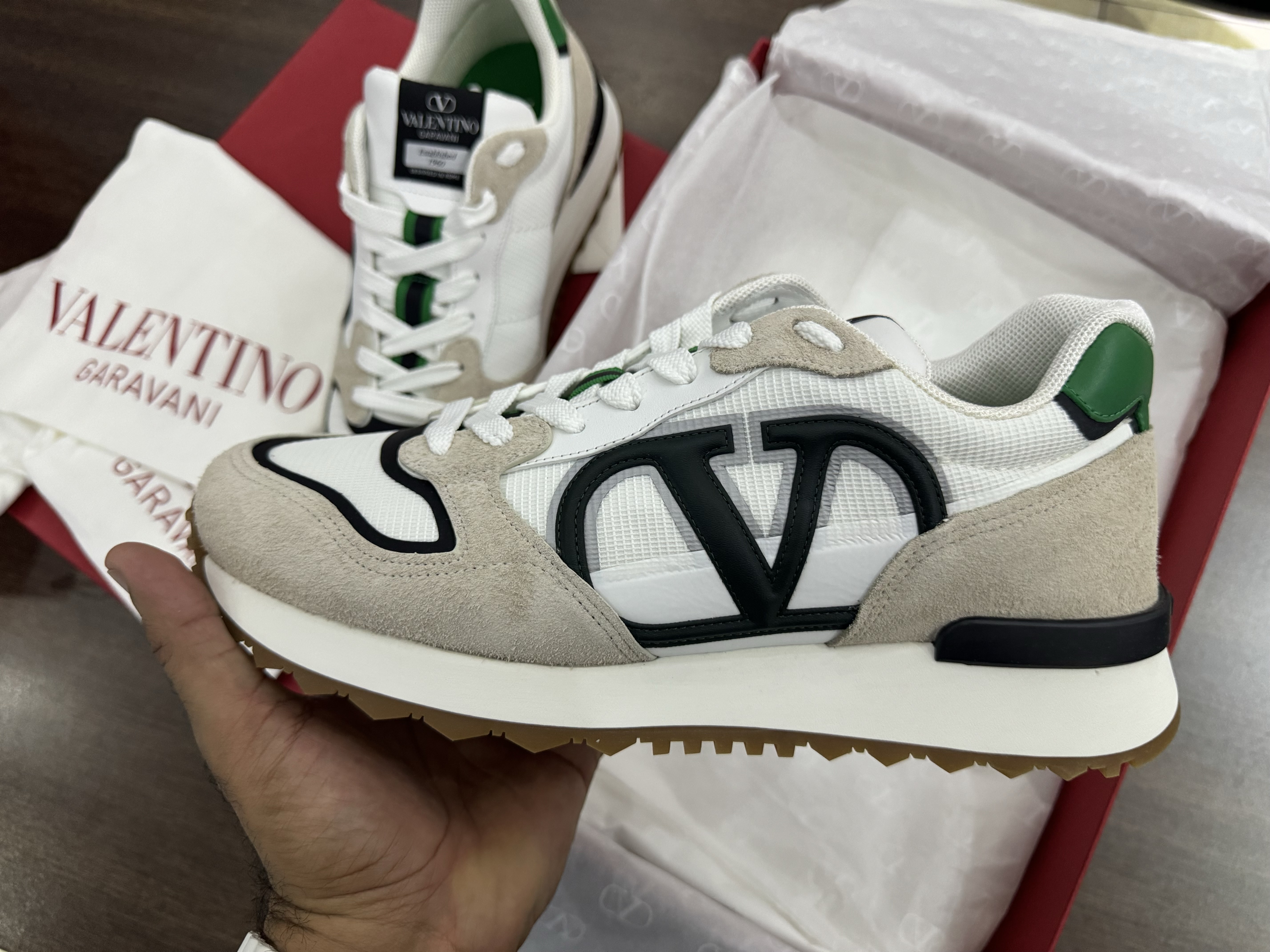 zapatos para hombre - Tenis Valentino Garavani V Logo Pace Size 42 1/2 Nuevo, Original US$ 415 NEG 2