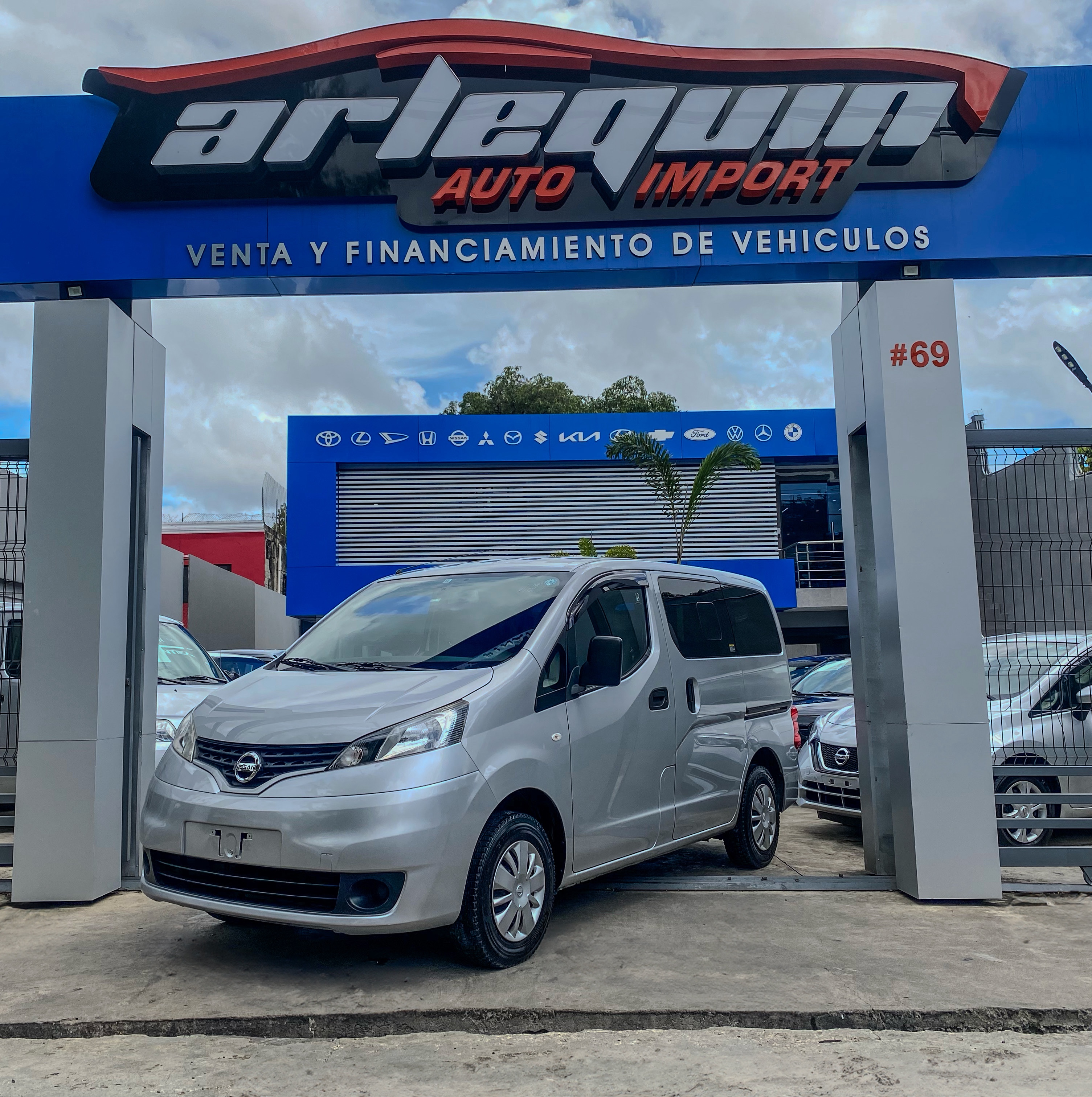 jeepetas y camionetas - Nissan Vanette NV200 2018