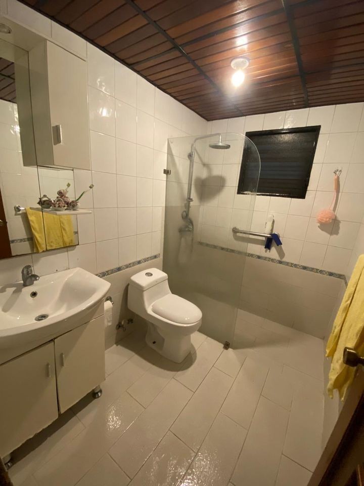 apartamentos - Vendo apartamento clásico en buenas condiciones en Naco  4