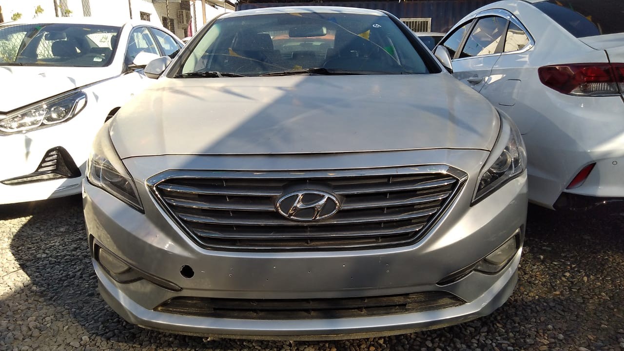 carros - HYUNDAISONATA LF  2016 GRISDESDE: RD$625,100.00 0