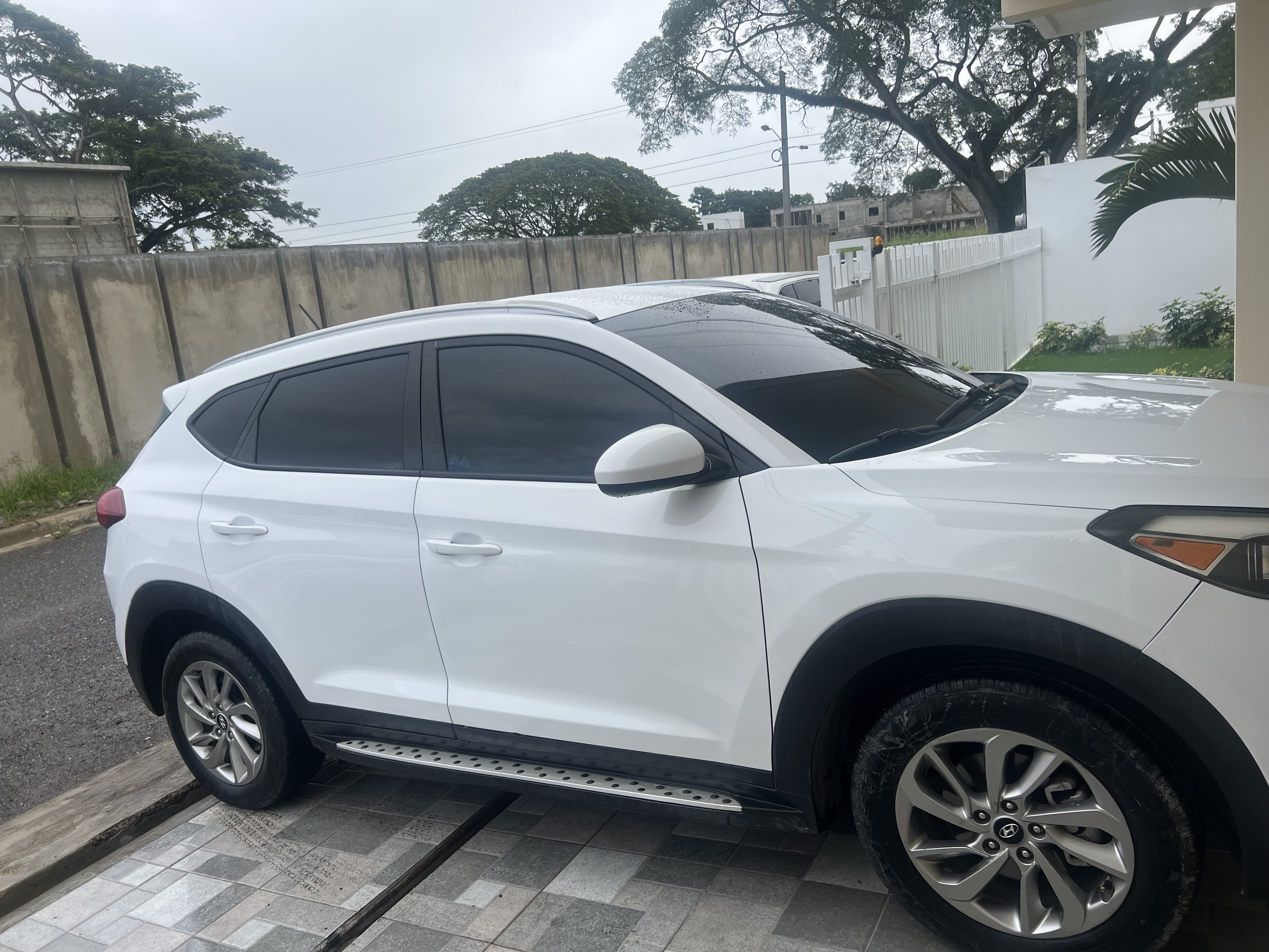 jeepetas y camionetas - Vendo por motivo de viaje Hyundai Tucson 2017  2