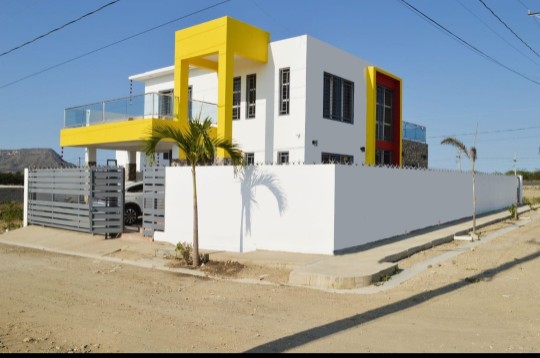 casas - Casa en Montecristi  con Piscina espaciosa  1