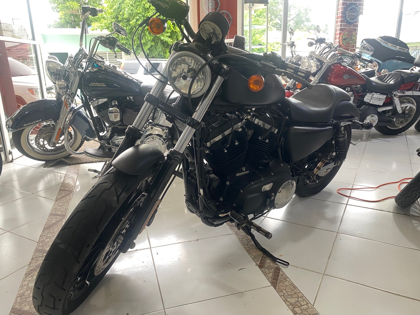 motores y pasolas - Harley Davidson Sportster Xl 883 año 2019