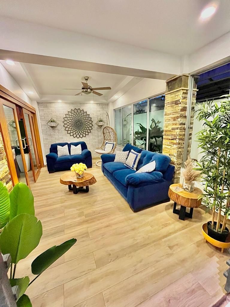 casas - CASA DE VENTA EN LUGAR EXCLUSIVO , SANTIAGO 

🛏️ 3 habitaciones, 5 baños 

💦 P 8