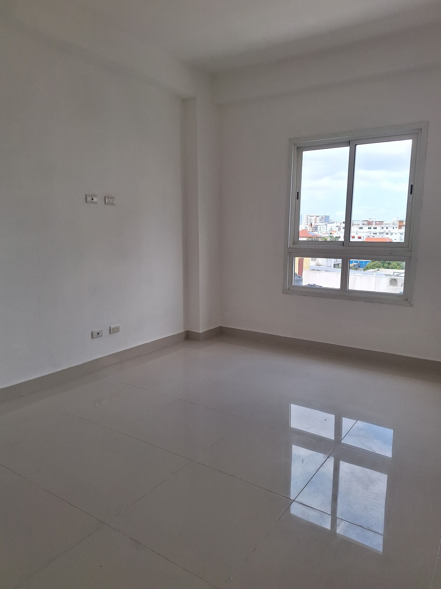 apartamentos - Rento apartamento sin amueblar millon 1