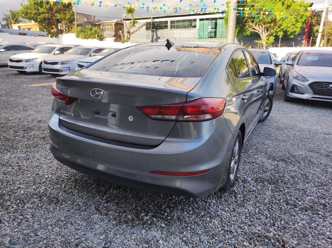 carros - HYUNDAI AVANTE 2018 9