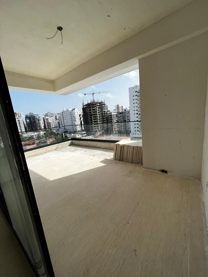 apartamentos - Naco 1 x nivel 245m2 3 habitaciones 3.5 banos estudio family balcon 0