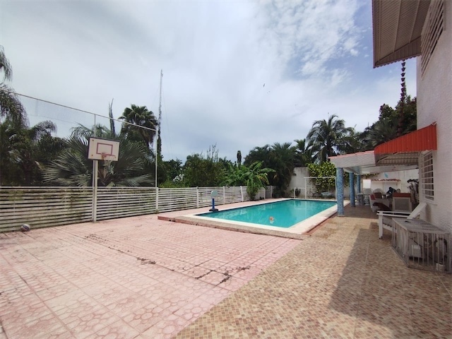 casas vacacionales y villas - ▶️Se Vende Casa Tipo Villa de 2 Niveles con Piscina en Boca Chica📍🏡🌴☀️3000mts 2