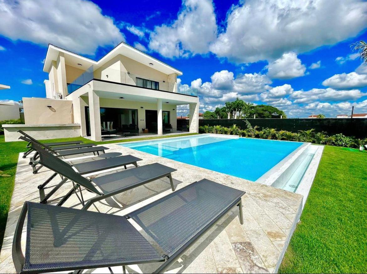 casas vacacionales y villas - Villa en la Estancia Golf la Romana  0