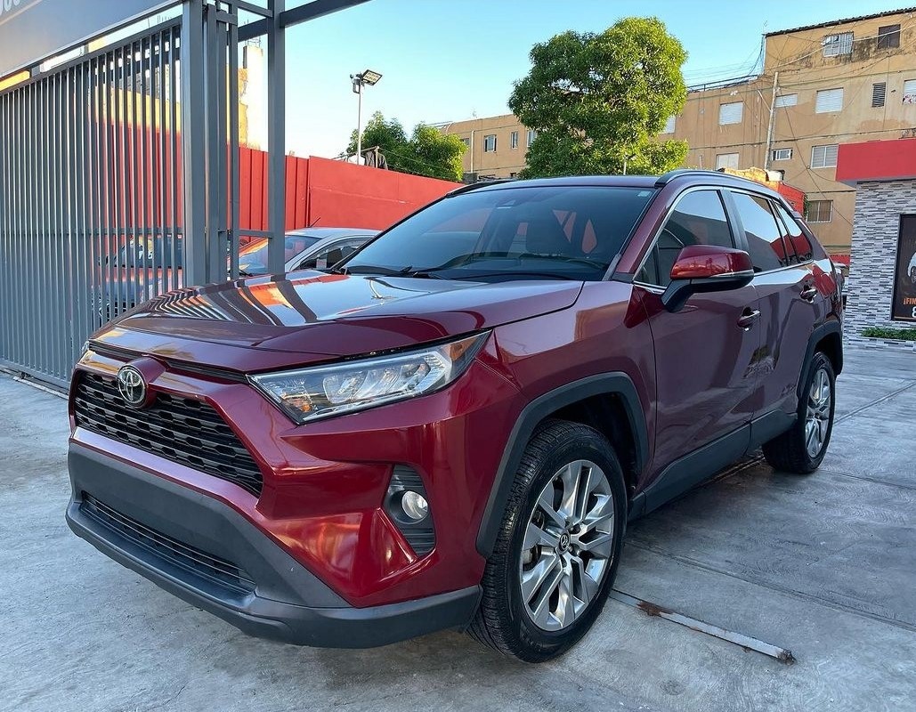 jeepetas y camionetas -  Toyota Rav4 XLE 19