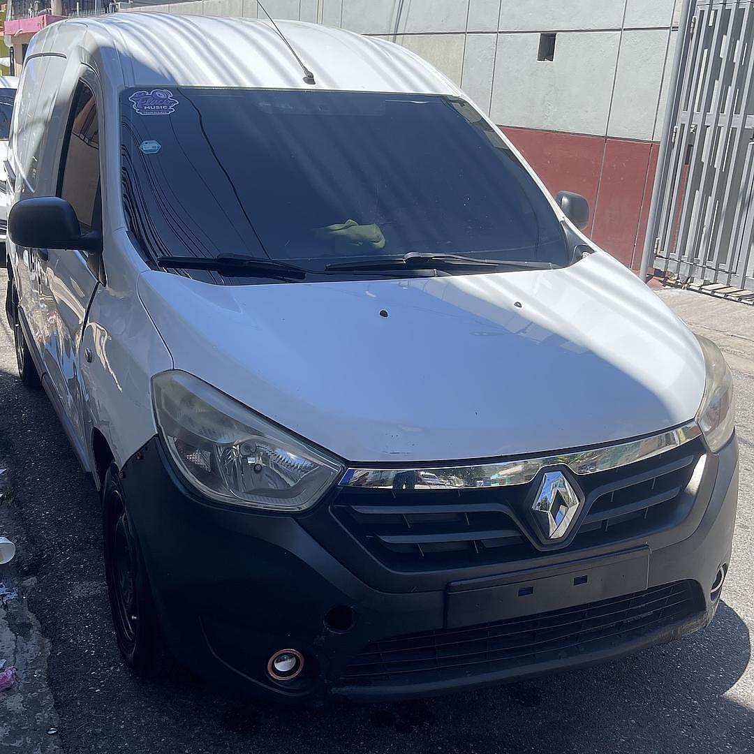 otros vehiculos - se vende fulgoneta Renault Dokker 2017 de gasolina y mecánica precio negociable 