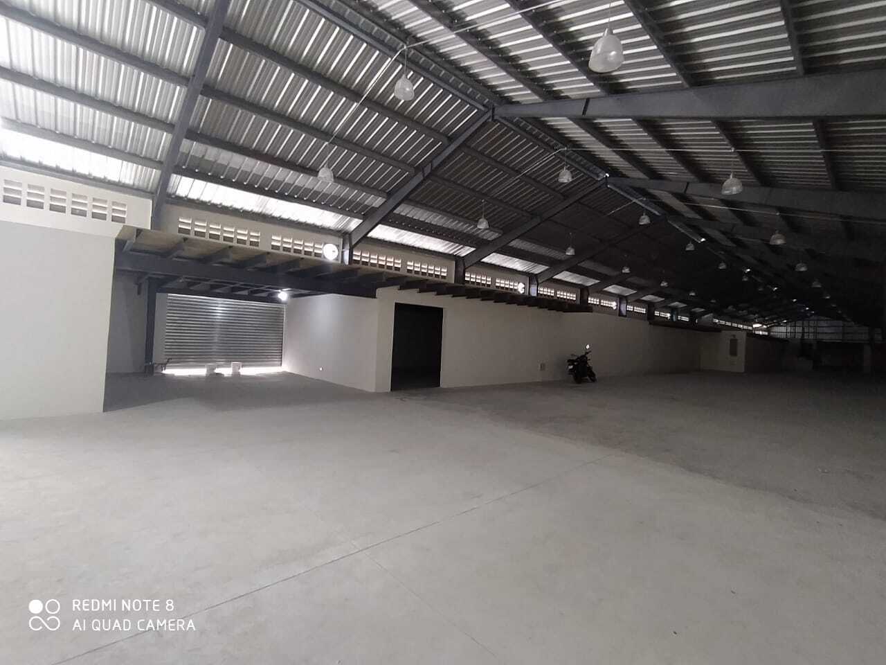 oficinas y locales comerciales - Rento nave industrial en santo domingo 6