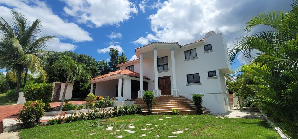 casas vacacionales y villas - Villa Familiar en Juan Dolio