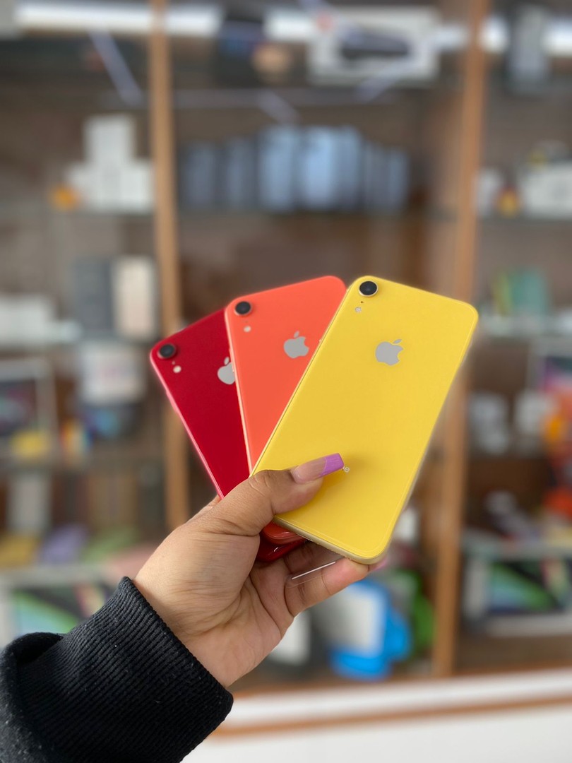 celulares y tabletas - IPHONE XR  64GB DESBLOQUEADO (SOMOS TIENDA FISICA ) 0