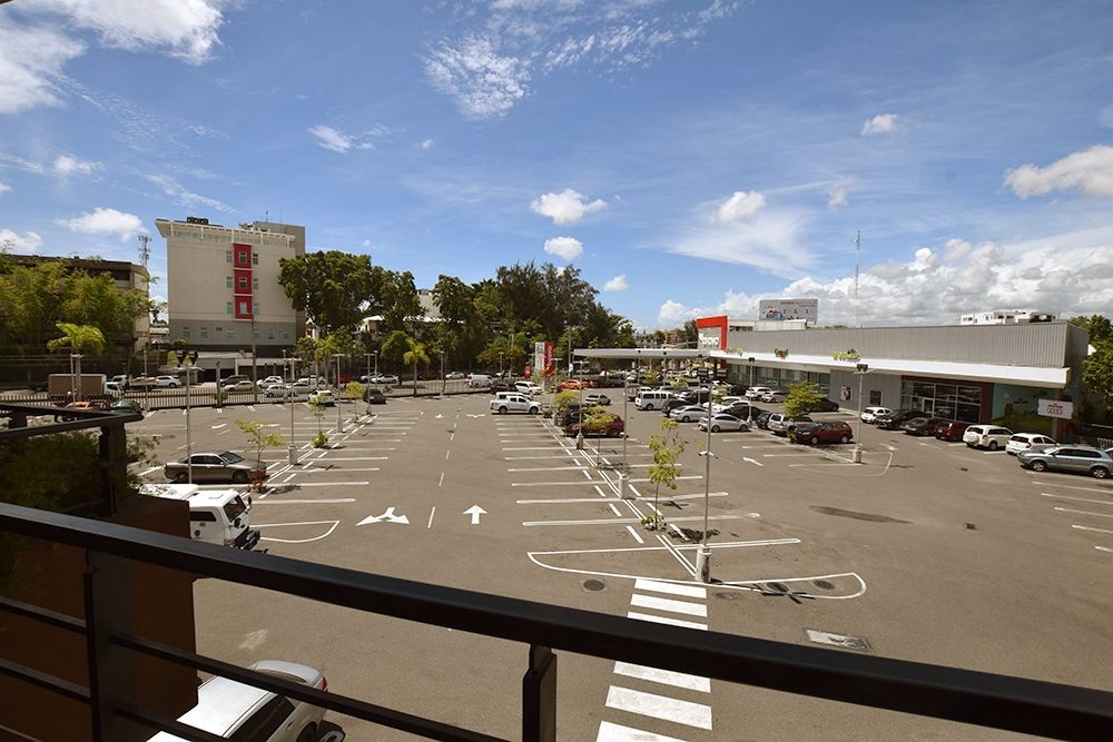 oficinas y locales comerciales - Los Rios local comercial plaza comercial cerca de Intec 2do nivel 2
