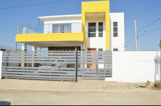 casas - Casa en Montecristi  con Piscina espaciosa 