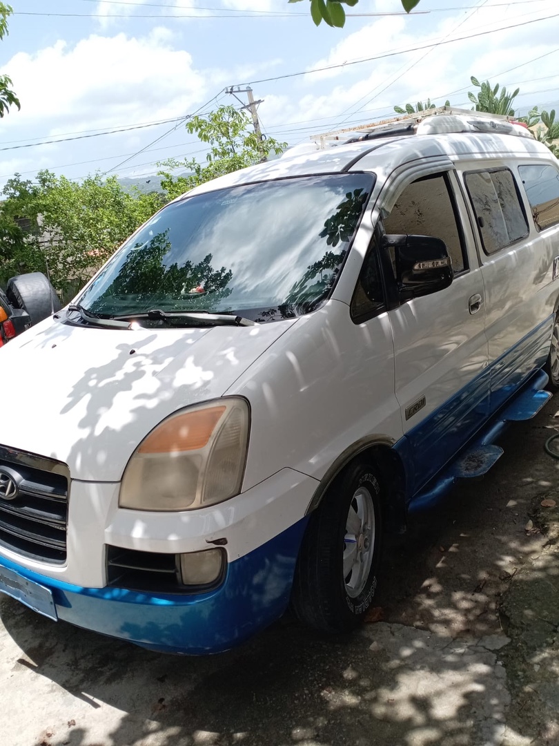 otros vehiculos - Vendo Hyundai starex 2007 8